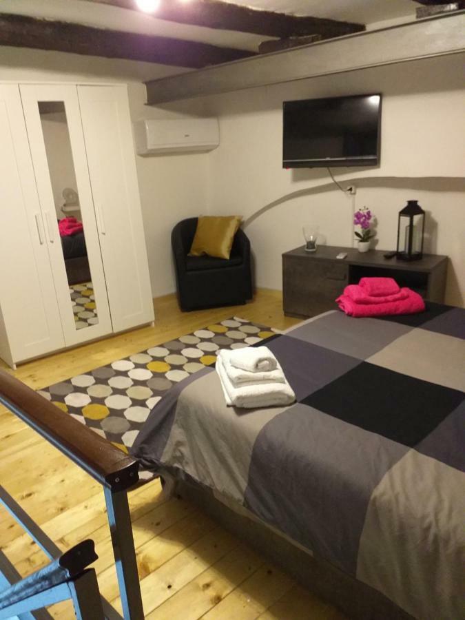 Sasy Jr House Via San Mattia 72 Leilighet Napoli Eksteriør bilde